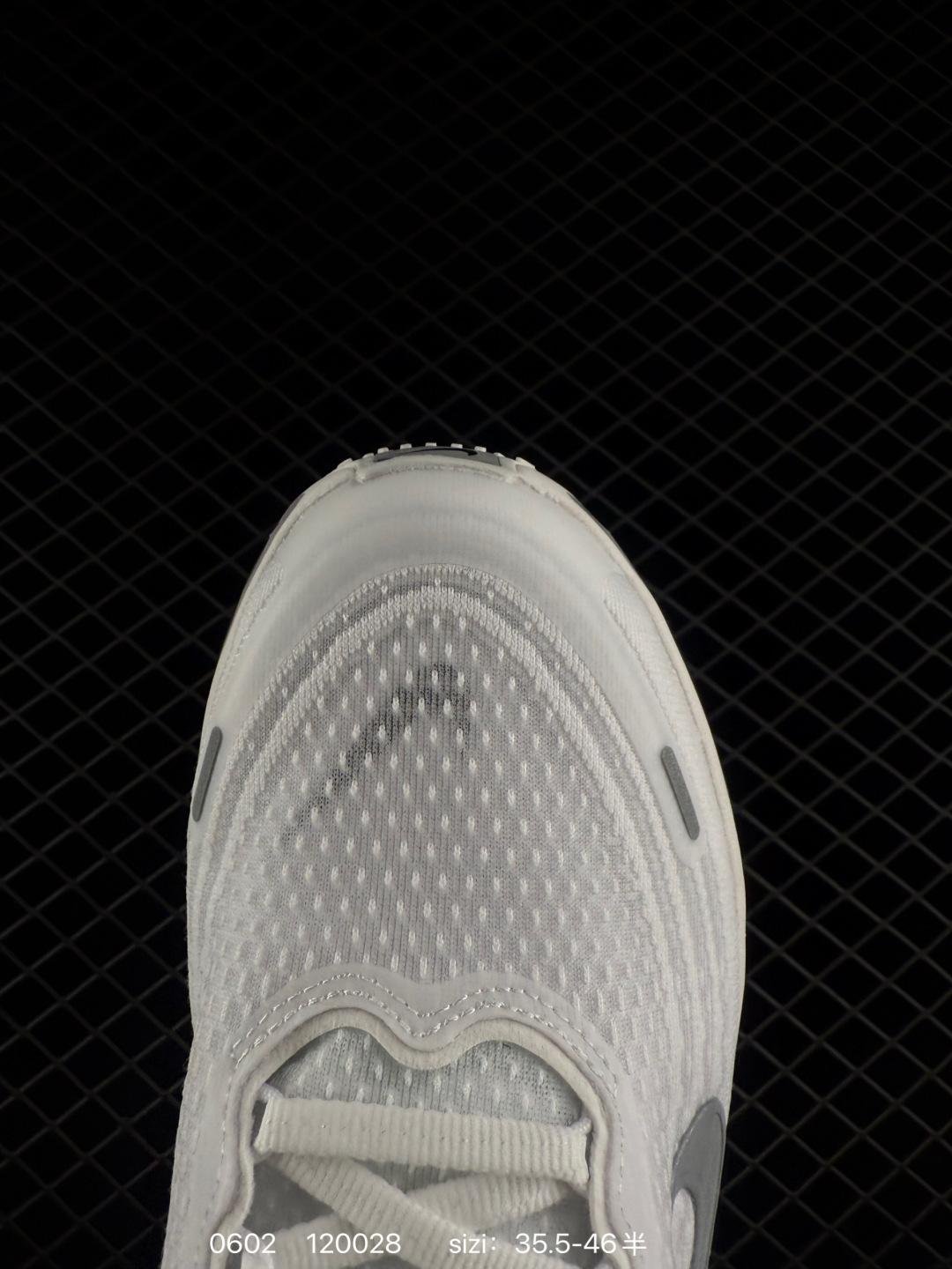Nike Vomero Plus - 图片 9