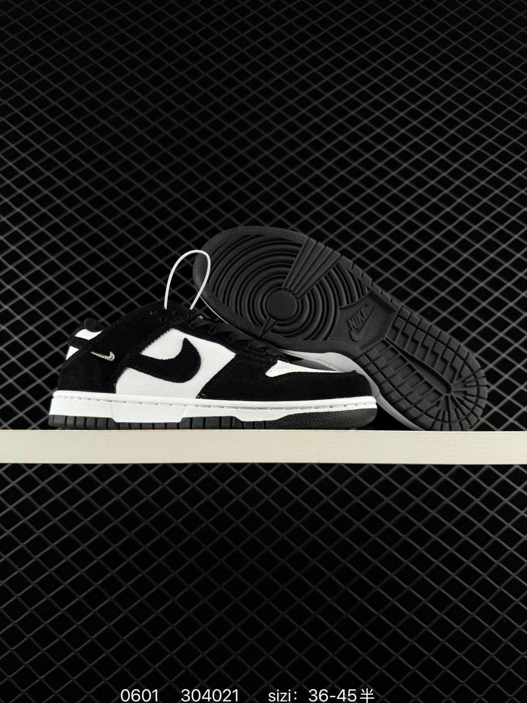 NIKE SB DUNK LOW PRO
