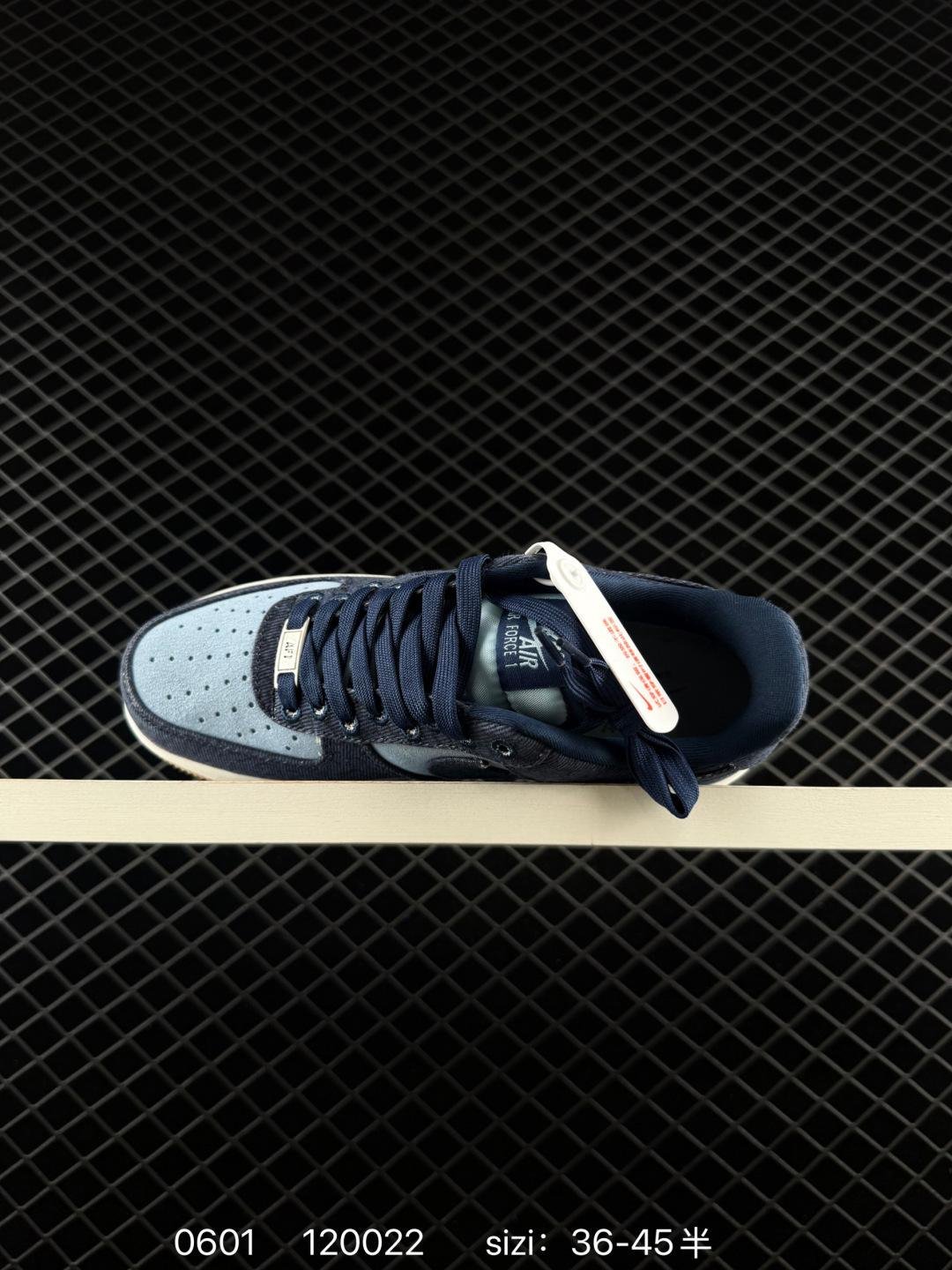 NIKE AIR FORCE 1‘07 LV8 - 图片 4