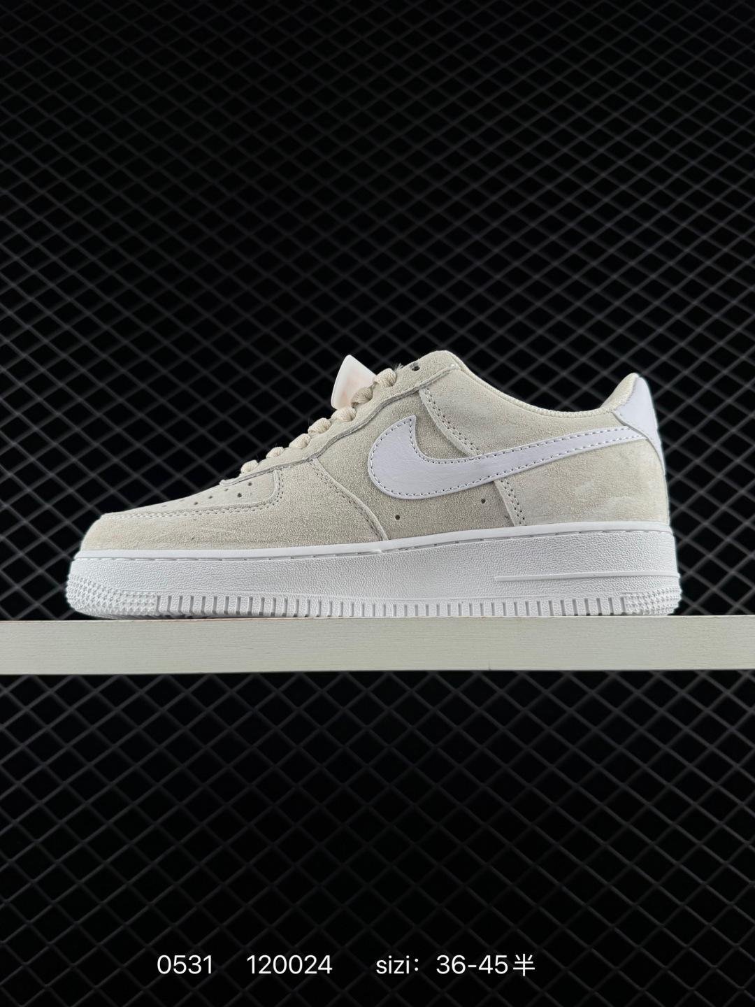 Nike AIR FORCE 1’07 - 图片 3
