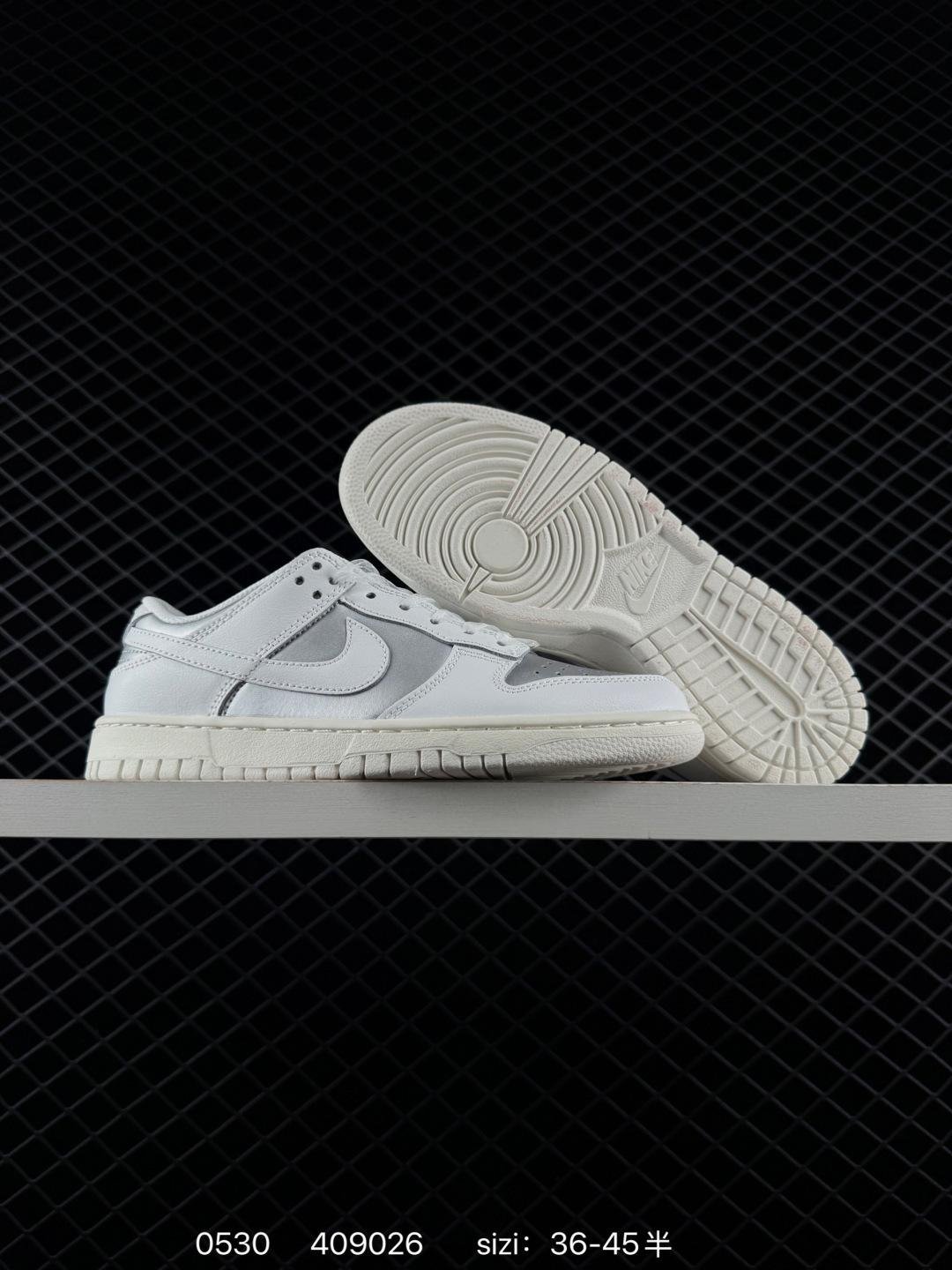 NIKE DUNK LOW