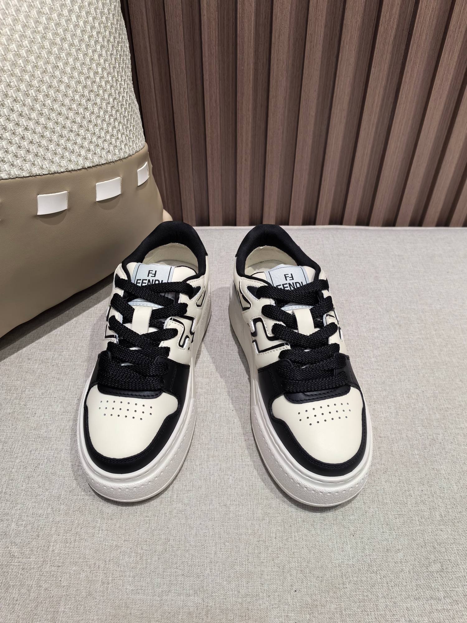【LOUIS VUITTON】LV SHOES OG - 图片 3