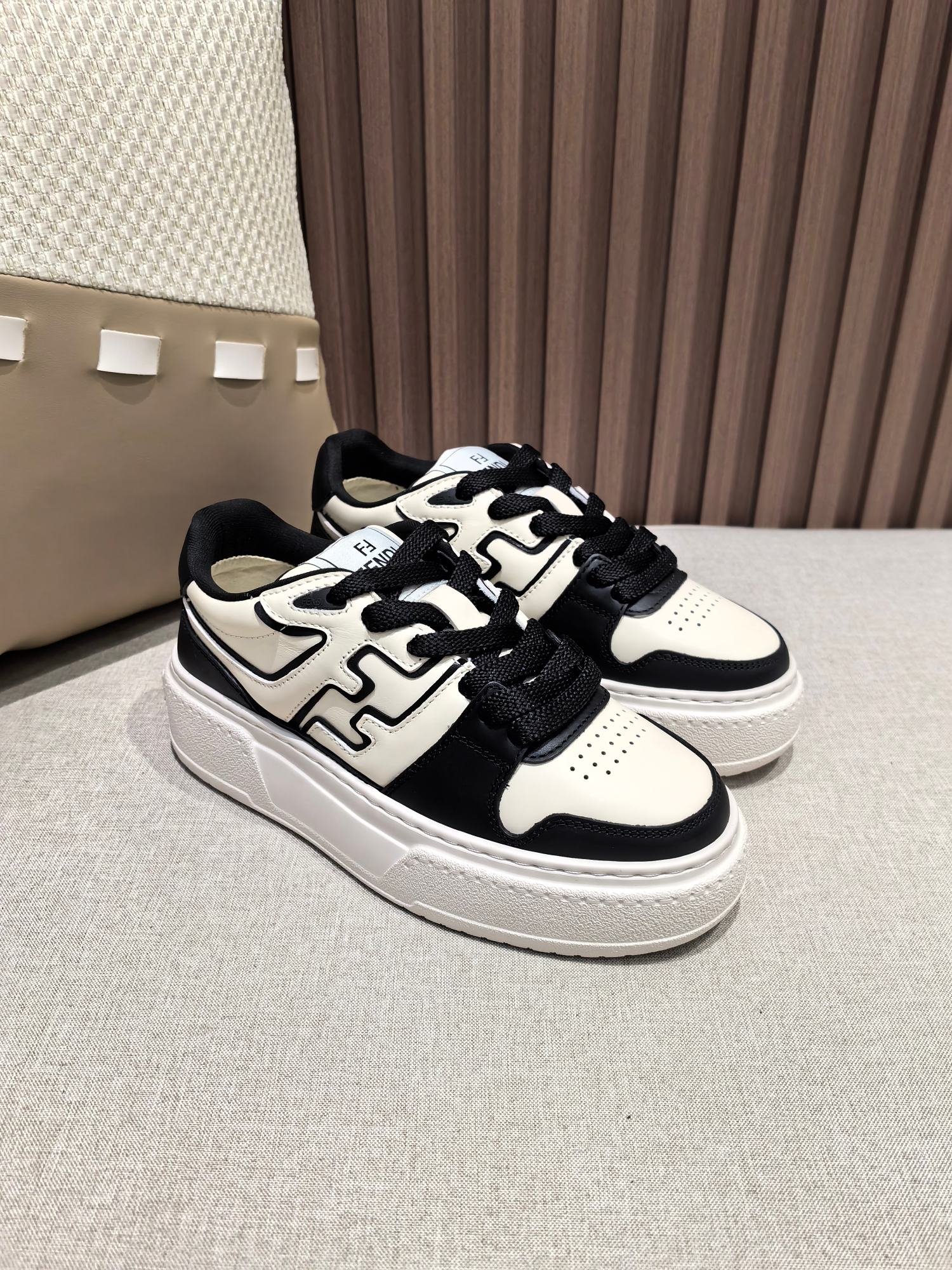 【LOUIS VUITTON】LV SHOES OG - 图片 4