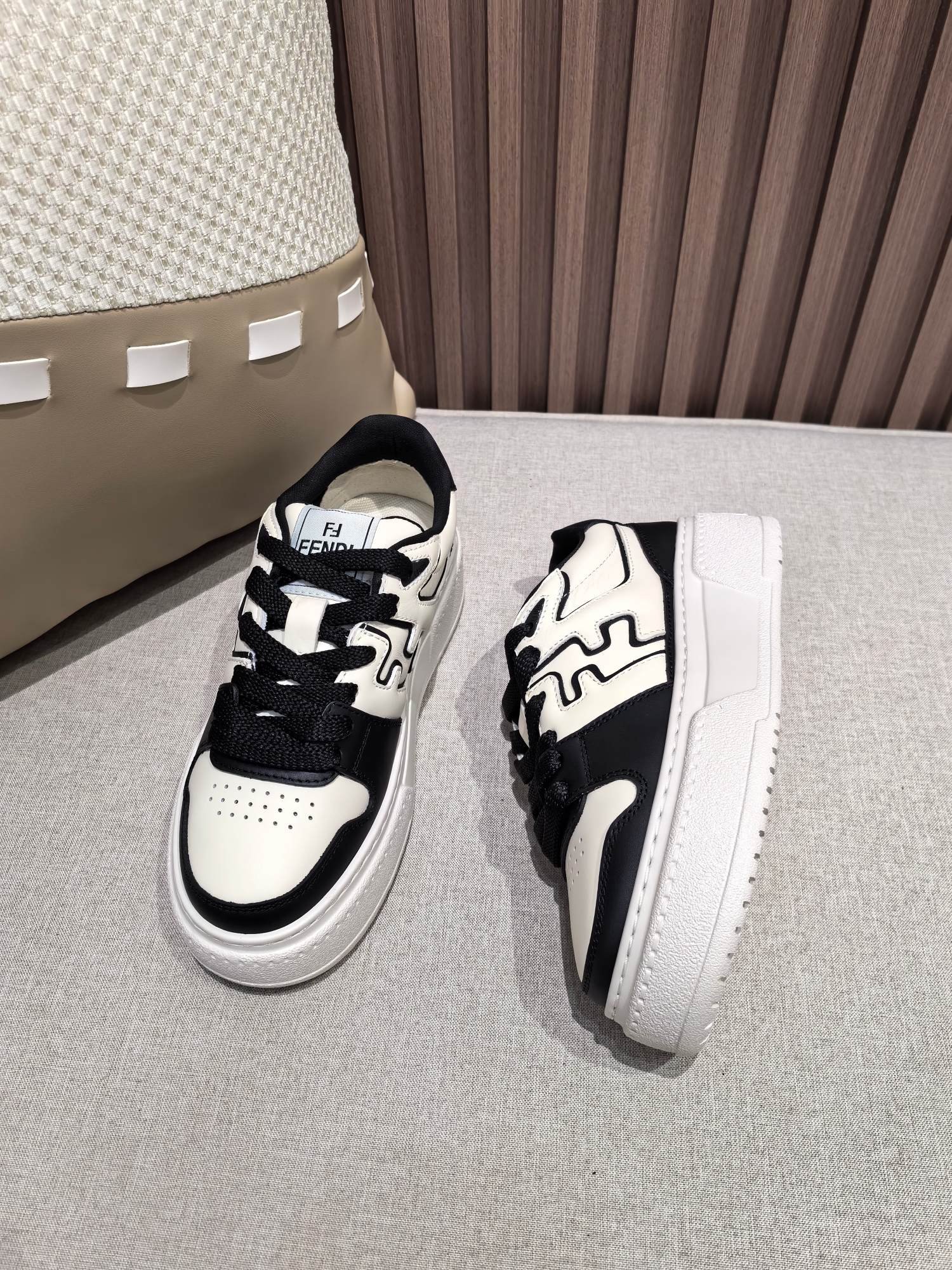 【LOUIS VUITTON】LV SHOES OG - 图片 5