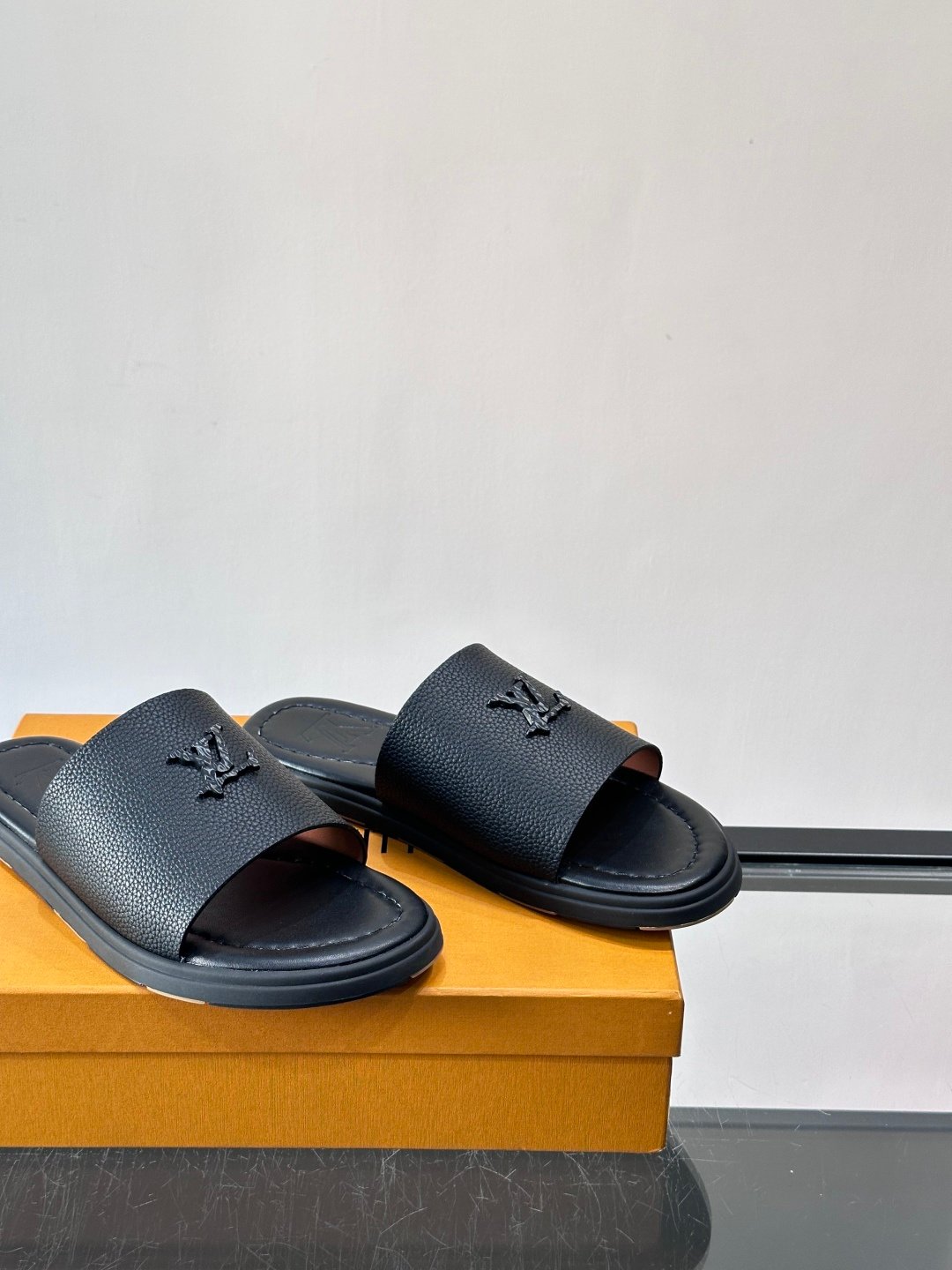 【LOUIS VUITTON】LV SHOES OG TUO - 图片 8