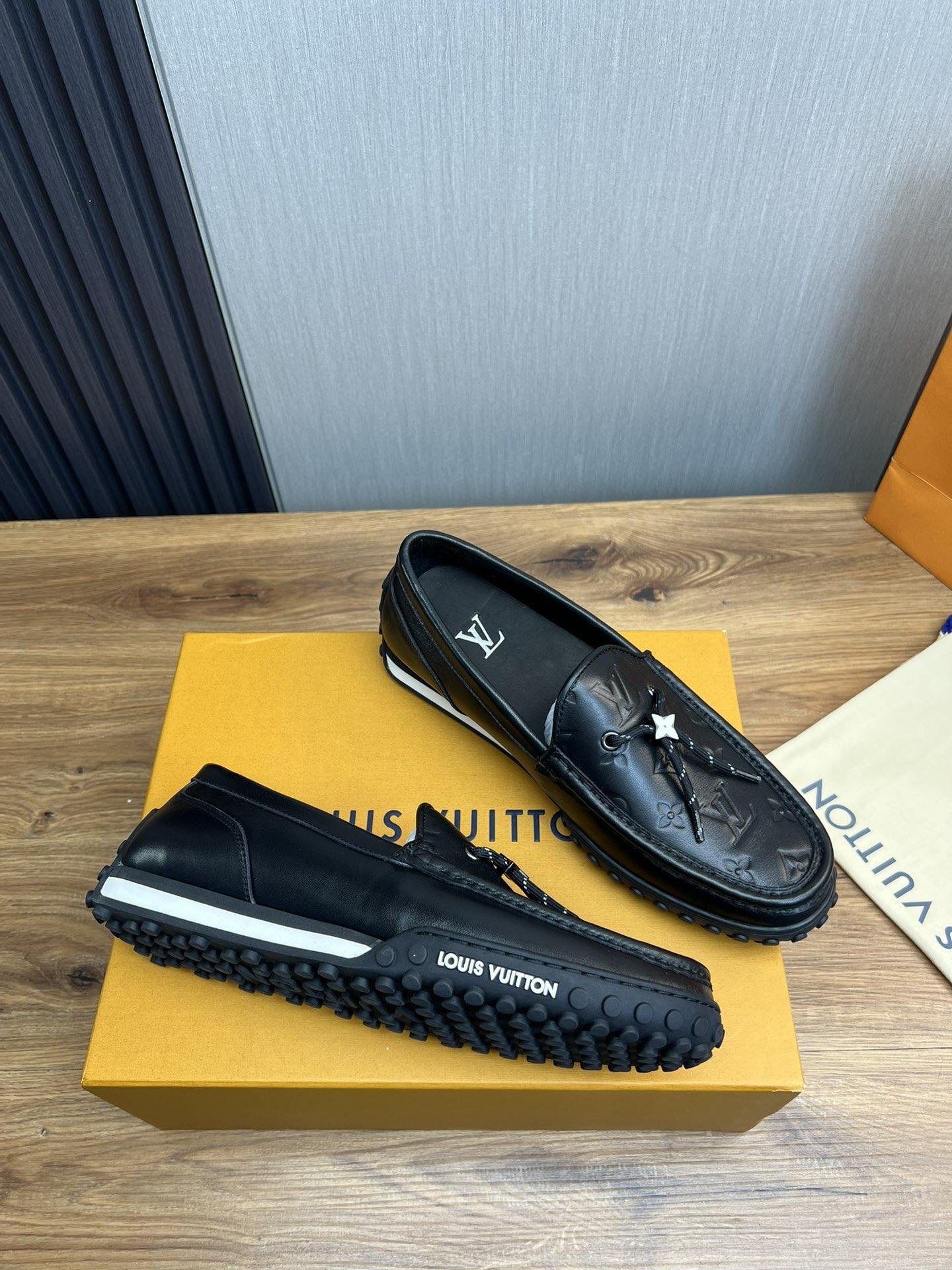 【LOUIS VUITTON】LV SHOES OG