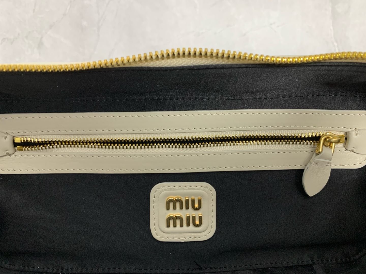 MiuMiu Bag OG - 图片 3