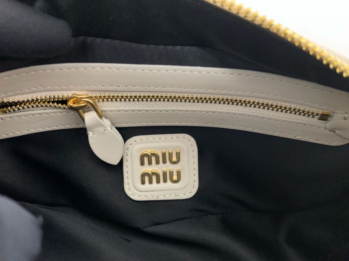 MiuMiu Bag OG - 图片 3