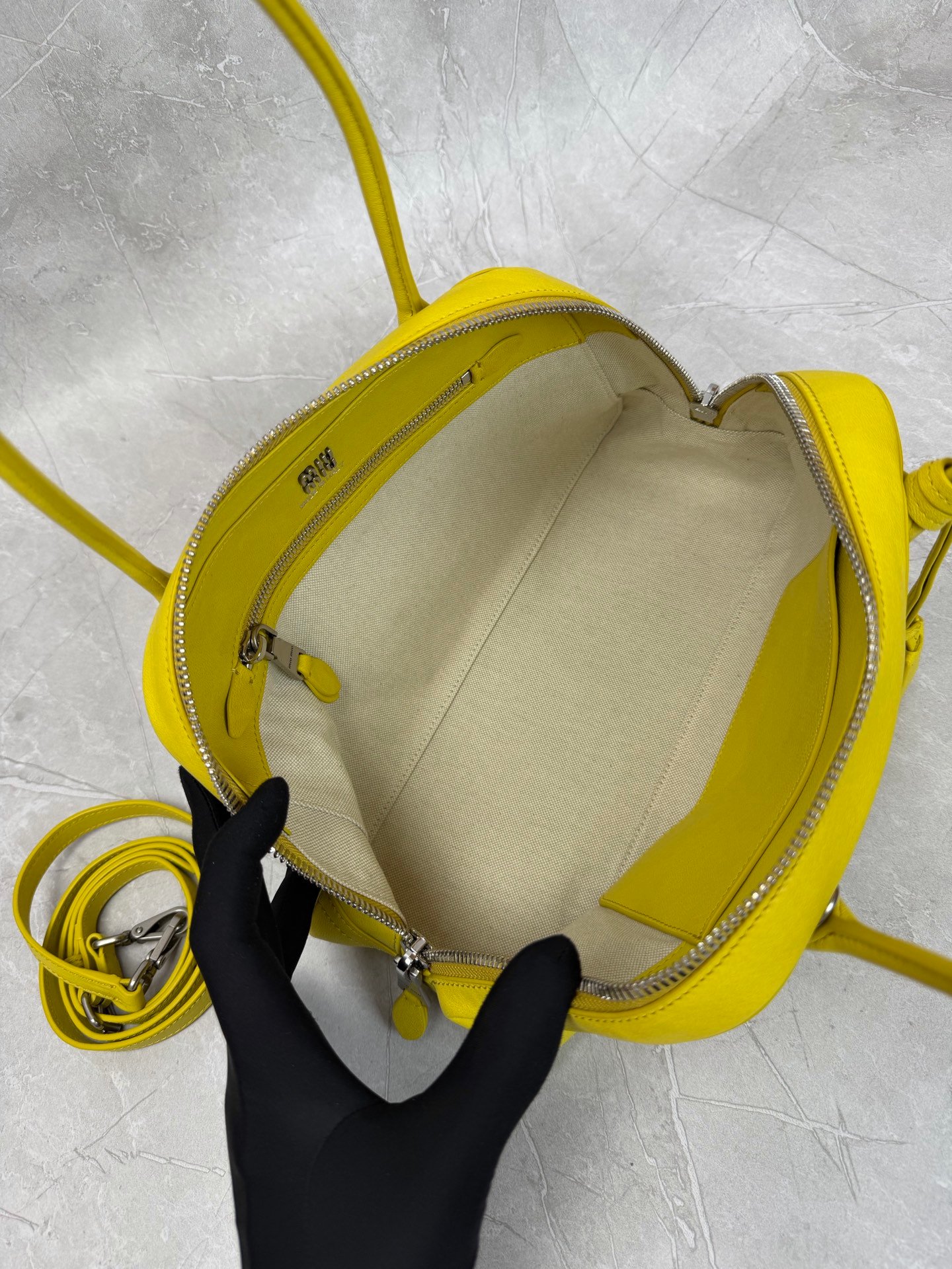 MiuMiu Bag OG - 图片 3