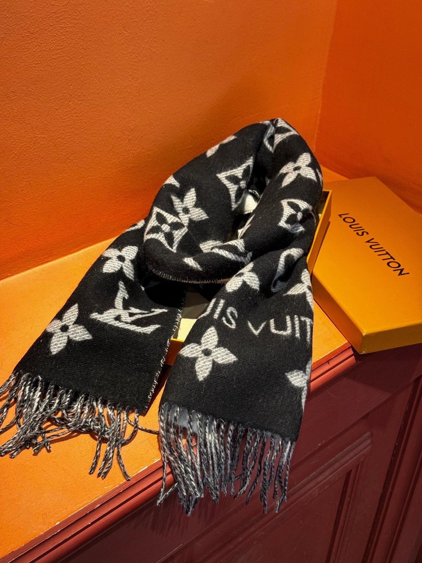 Scarf