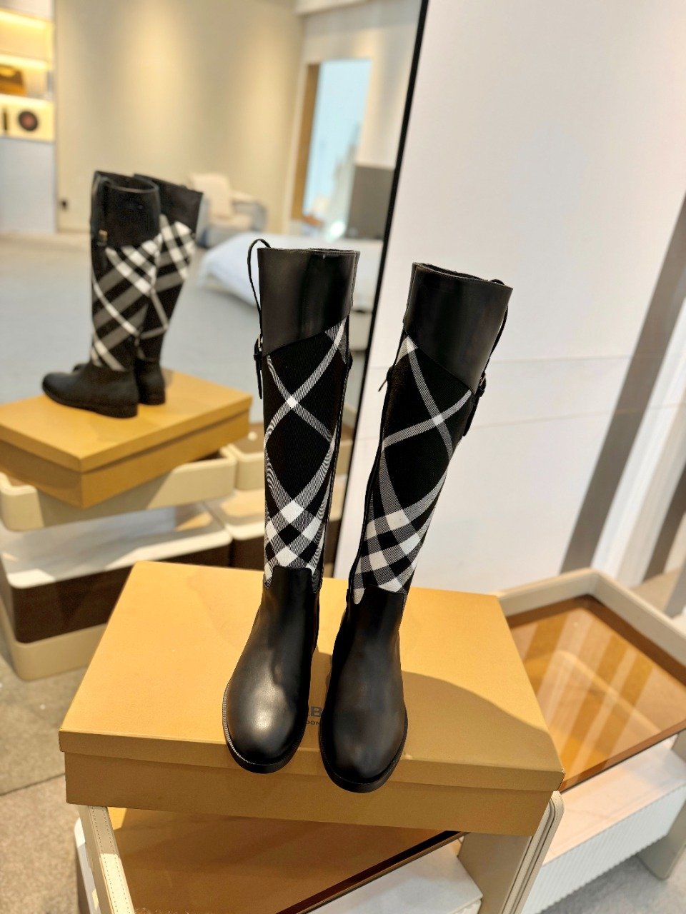 Burberry Shoes OG - 图片 3