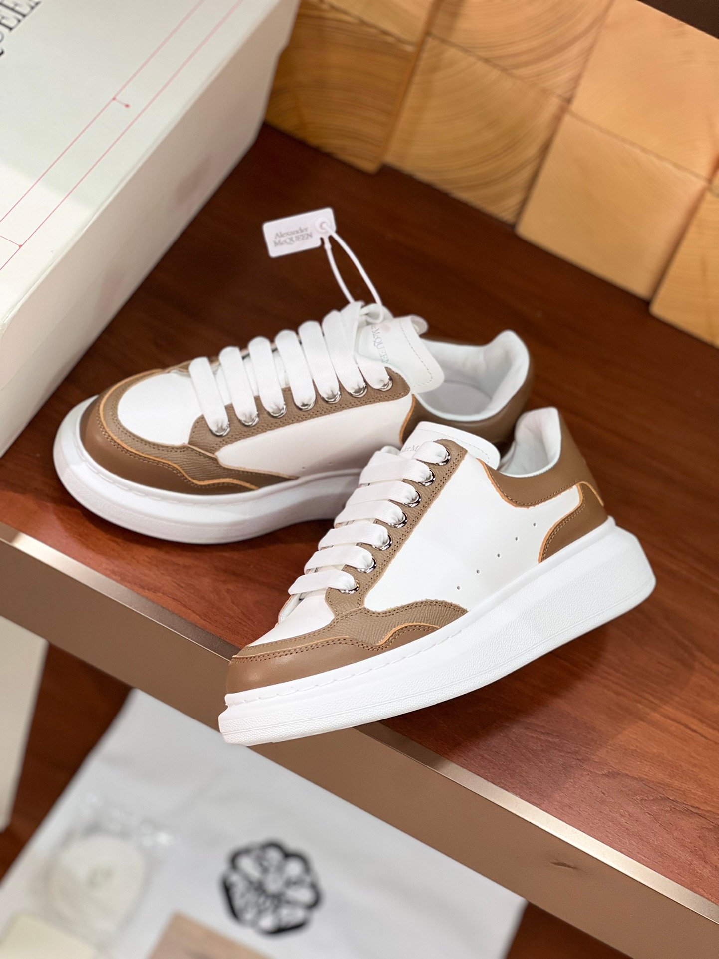 McQueen Shoes OG - 图片 6