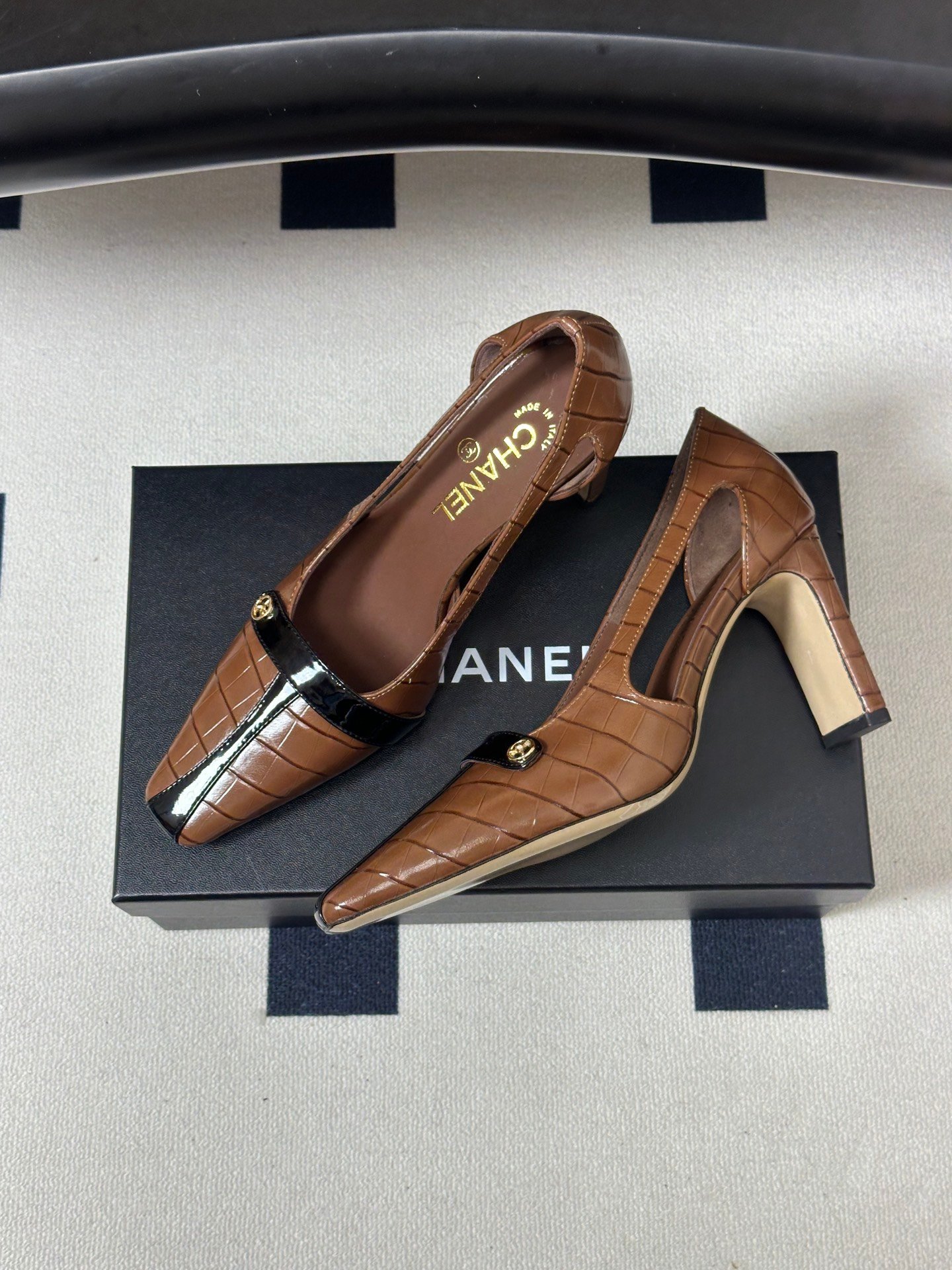 Chanel Shoes OG