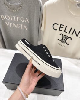 Chanel Shoes OG