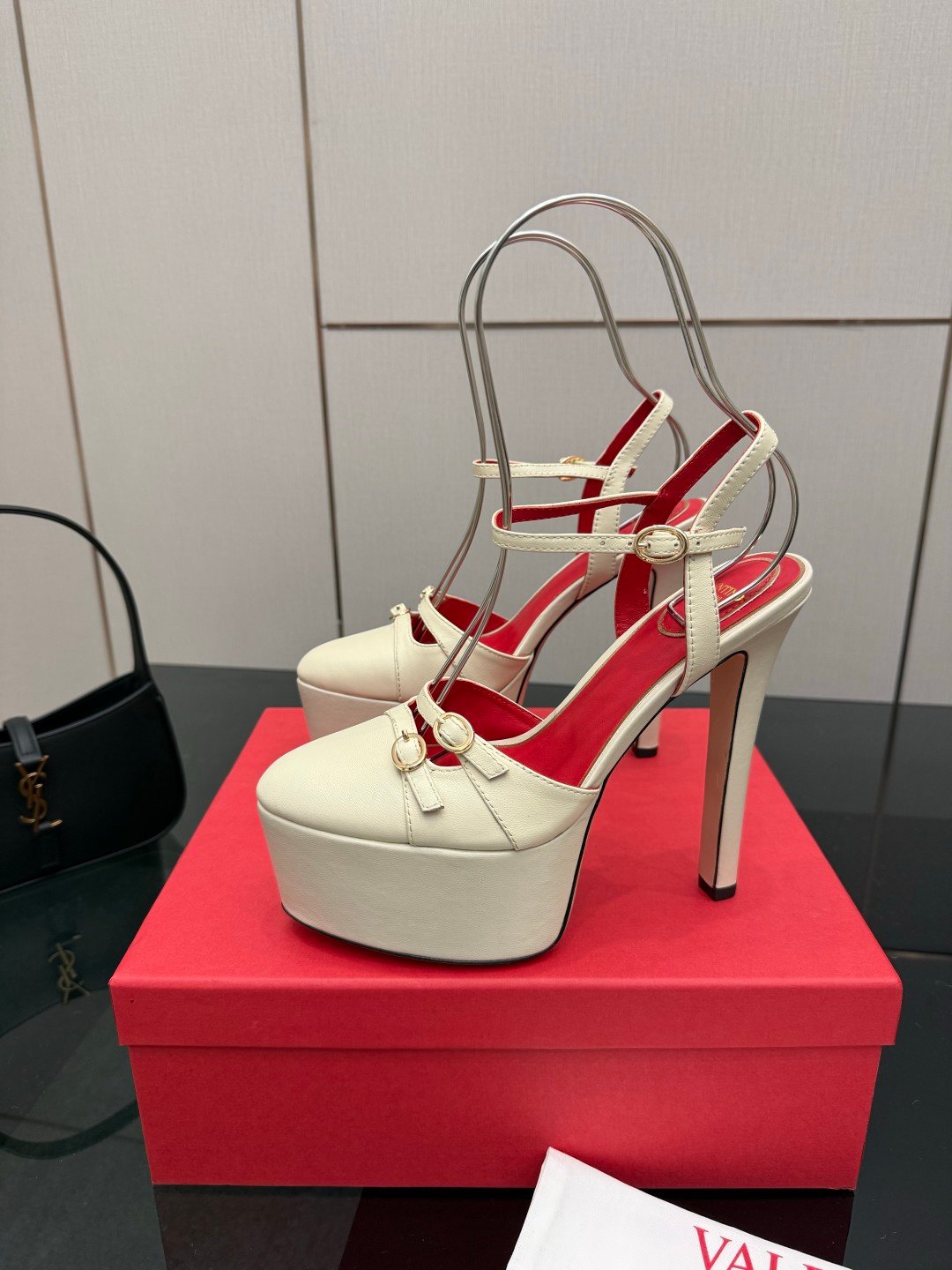 Valentino Shoes OG - 图片 2